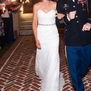 Essence of Australia Lace Sweetheart Dress!